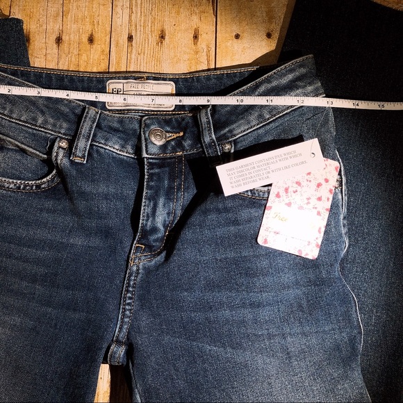 Free People Jean Crop flare Size 24R - Picture 5 of 7